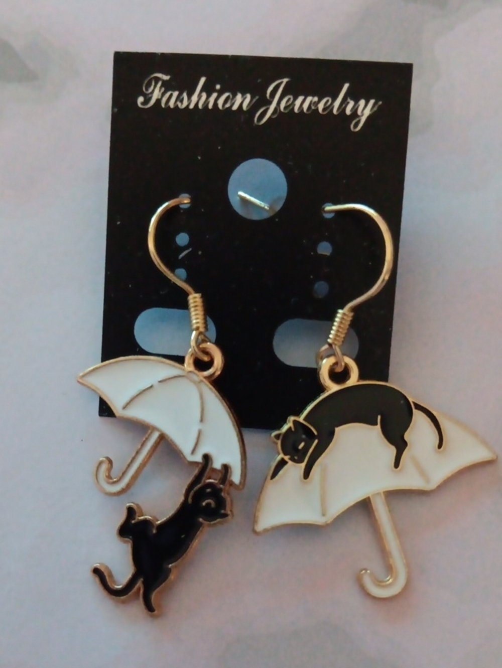 Black Cat🐈‍⬛️🐈‍⬛️ White Umbrella Asymmetrical Dangle Drop Earrings New!